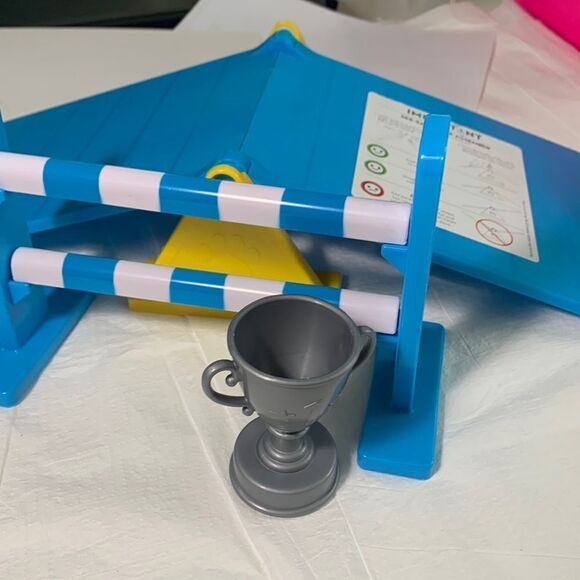Melissa & Doug Tricks & Training Puppy School Set - Picture 1 of 3